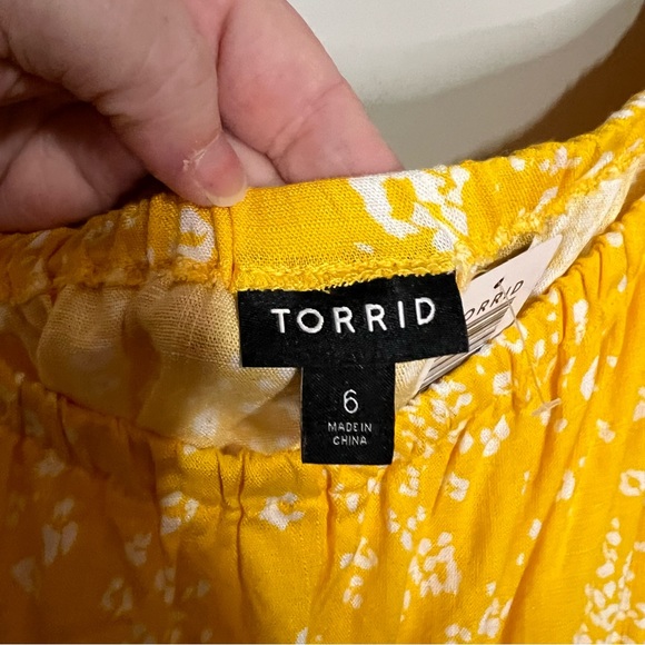 Torrid Yellow Mini Lenny Smocked Off-Shoulder Dress - 6/6X - Picture 9 of 13